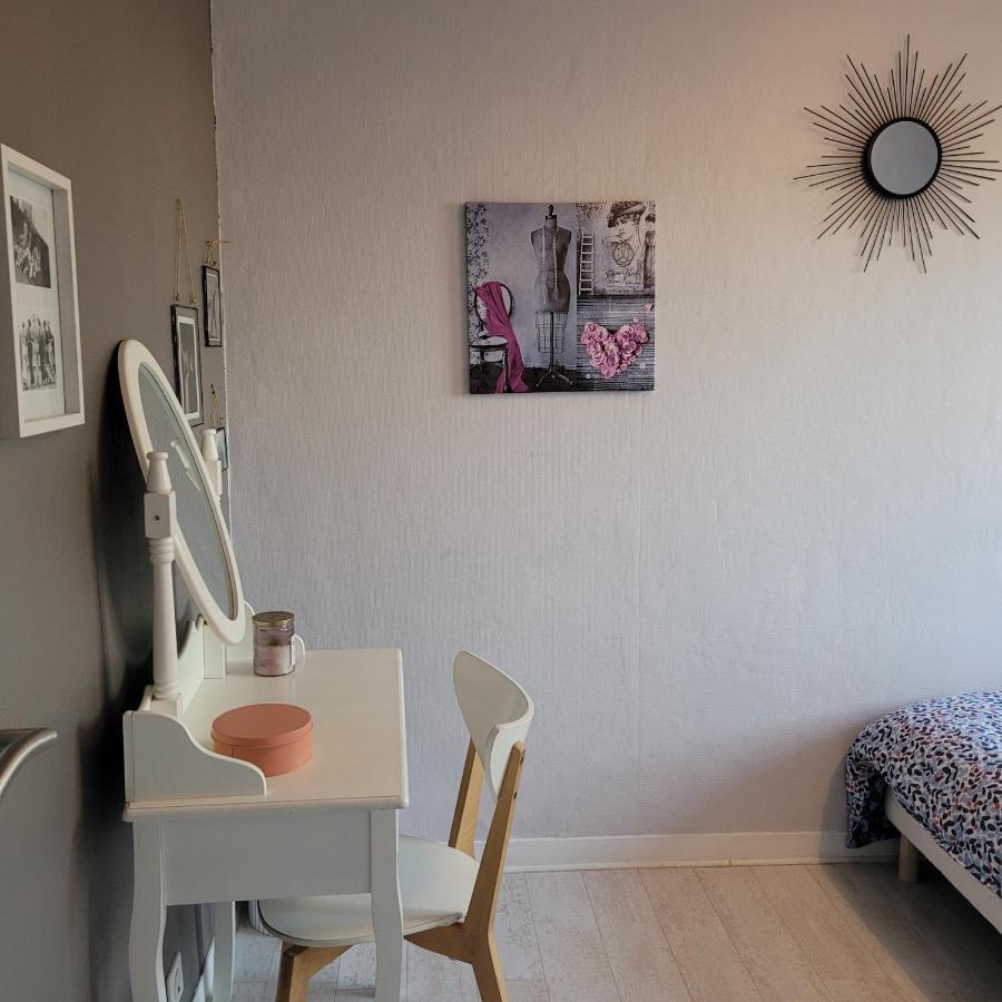 Charmant Appartement A Deux Pas Du Centre Historique Quimper Exterior foto